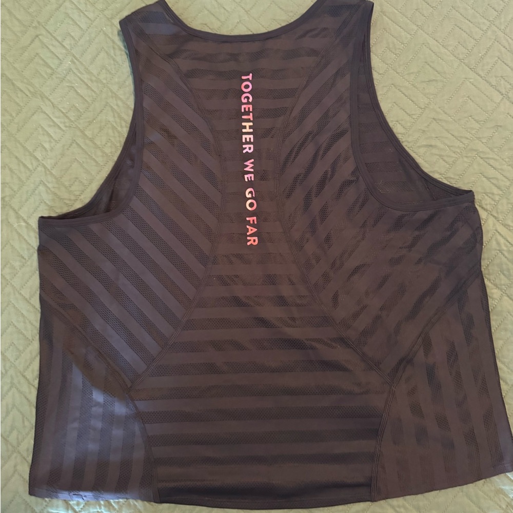Bundle of 4 Peloton Lululemon Tops - Picture 8 of 13